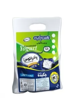 تصویر ماست چکیده پرچرب کاکوتی پادراتوس نایلونی 900 گرمی