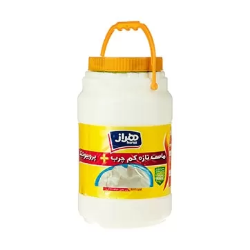 تصویر ماست تازه کم چرب پروبیوتیک و غنی شده هراز 1800 گرمی
